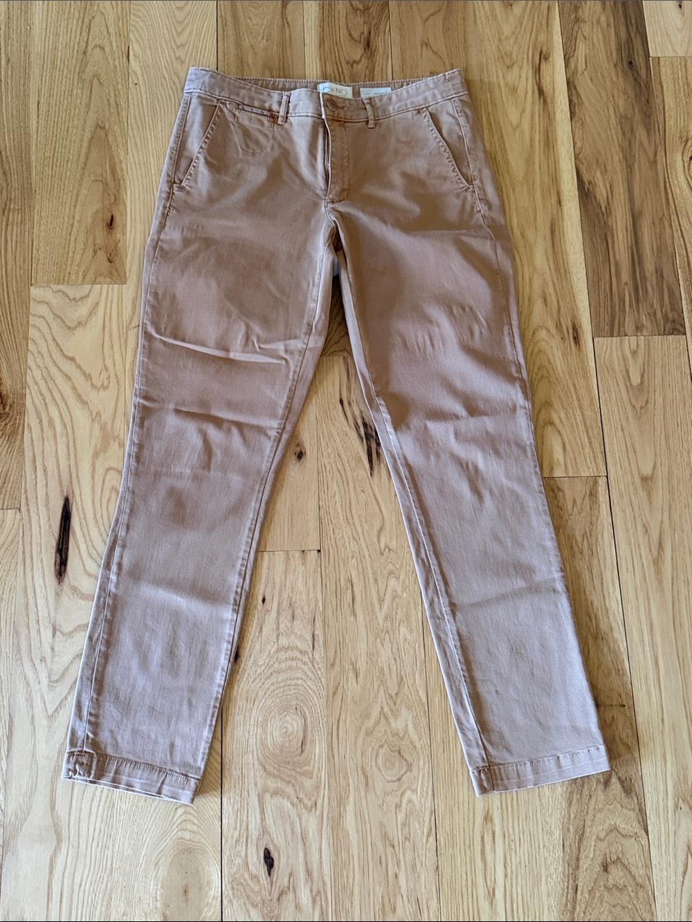 Pilcro chinos in khaki, cropped length